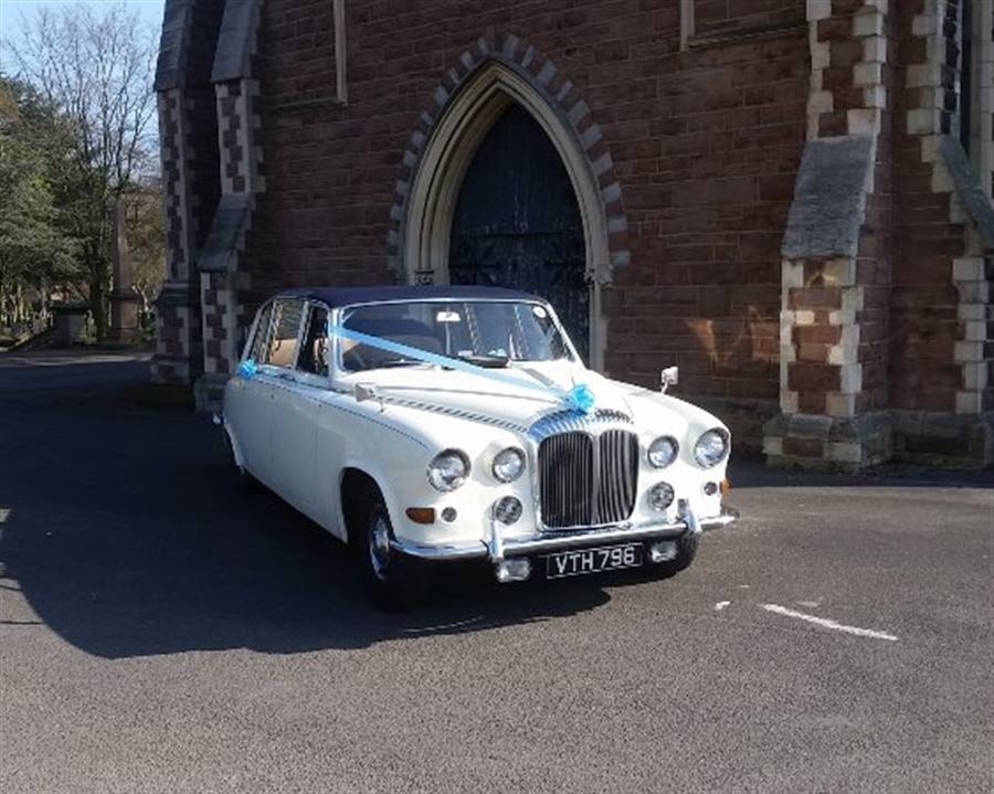 Daimler DS420