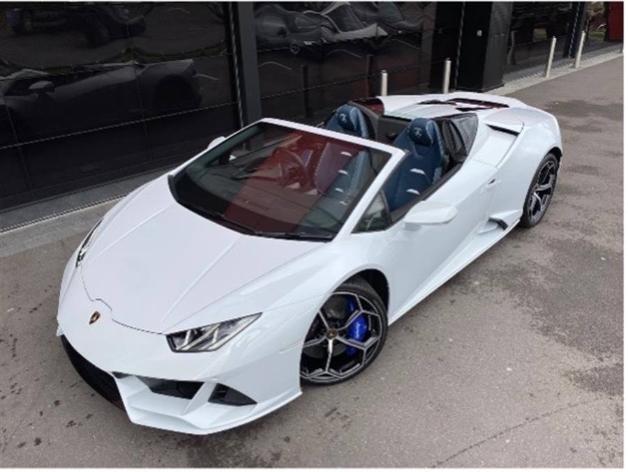 White Lamborghini Huracan Spyder Sports Car wedding car in Cambridge #11361