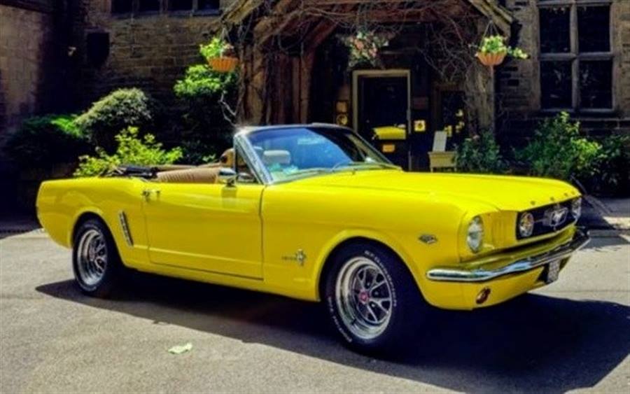 Ford Mustang Convertible
