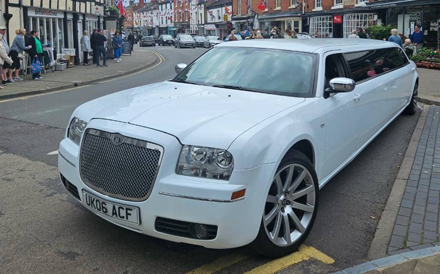 Chrysler 300c Limousine