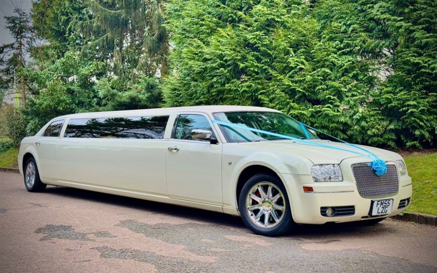Chrysler 300c Royale Limousine