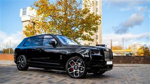 Rolls Royce Cullinan Wedding car. Click for more information.