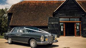 Mercedes-Benz 280SE 3.5 Wedding car. Click for more information.