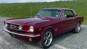 Ford Mustang 1965 Wedding car. Click for more information.